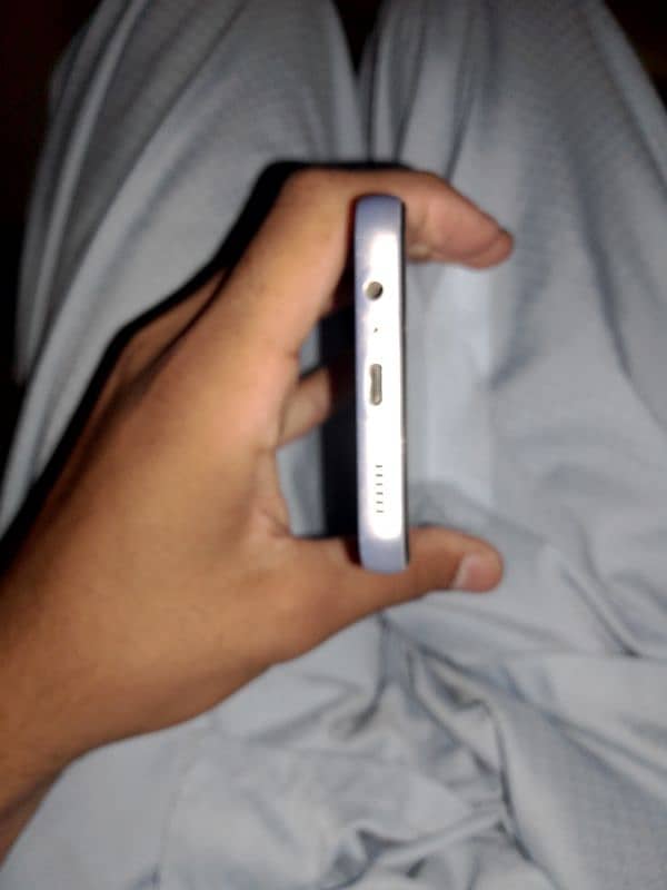 5 month used 6.128 gb watts app number 03406967298 0