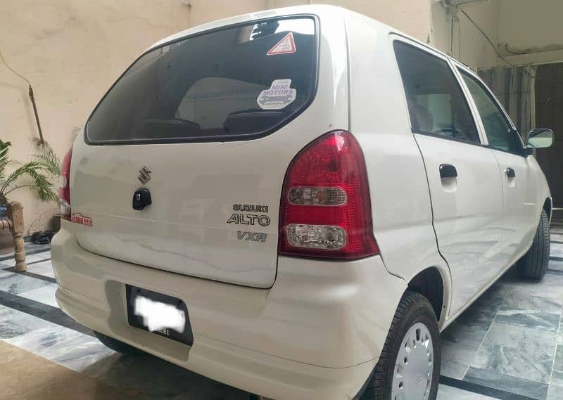 Suzuki Alto 2011 4