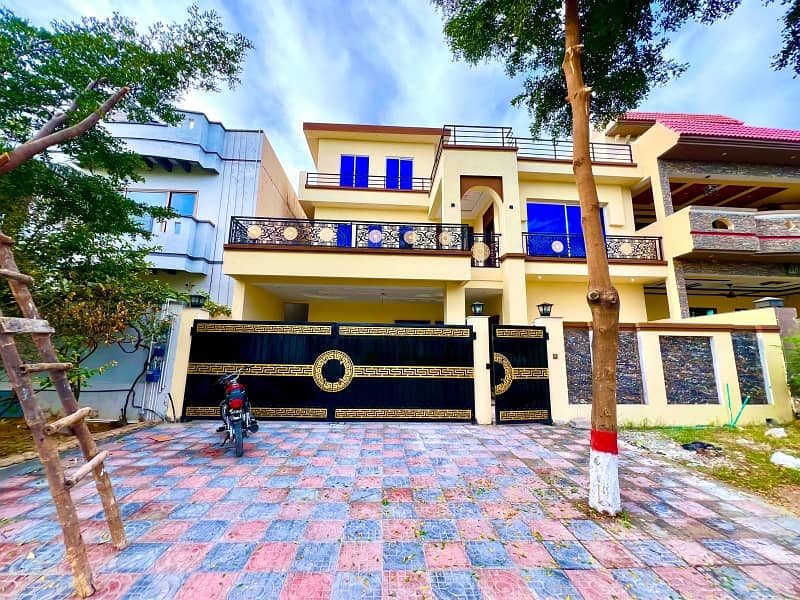 14 Marla Double Storey House For Sale In F-17 Telegarden 0