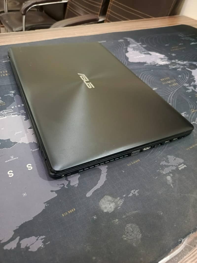 Asus P550C Notebook Core i5 3rd Gen 6GB Ram 320GB HDD 4