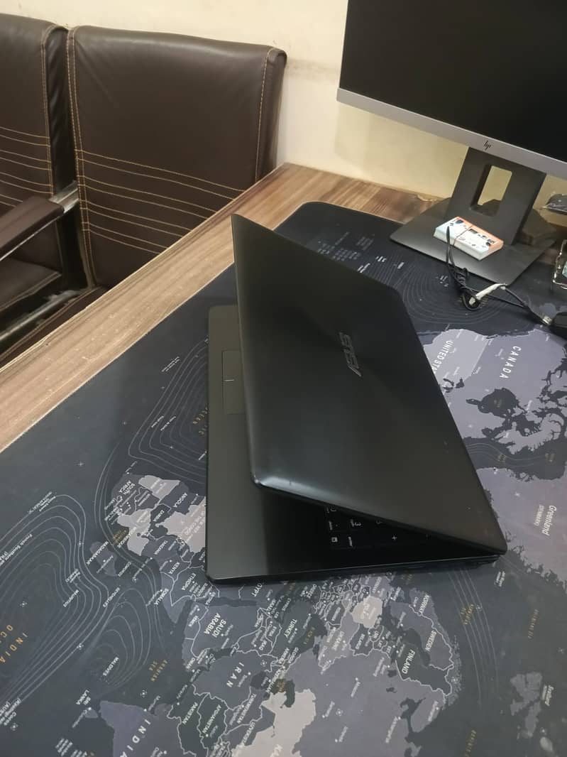 Asus P550C Notebook Core i5 3rd Gen 6GB Ram 320GB HDD 10