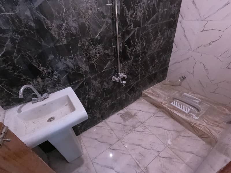 Get In Touch Now To Buy A Prime Location House In Karachi 9