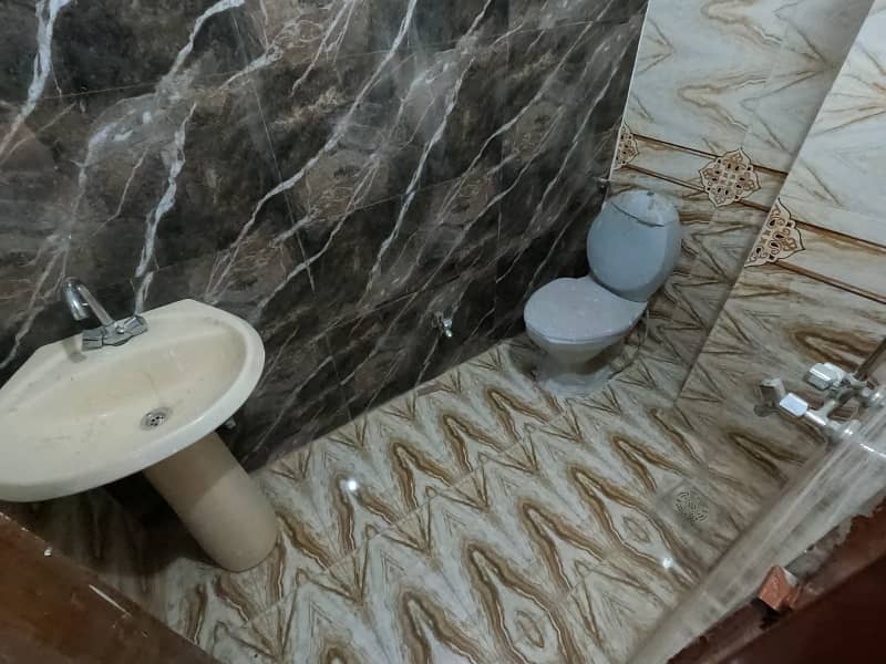 Get In Touch Now To Buy A Prime Location House In Karachi 17