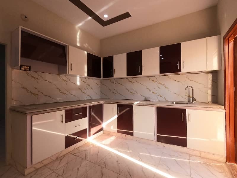 Get In Touch Now To Buy A Prime Location House In Karachi 27