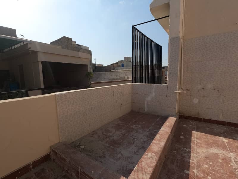 Get In Touch Now To Buy A Prime Location House In Karachi 33