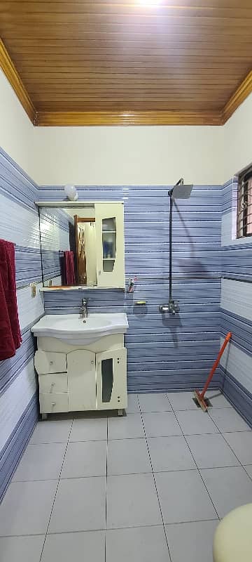 10 Marla House For Sale In Sukh Chayn Gardens Lahore 9