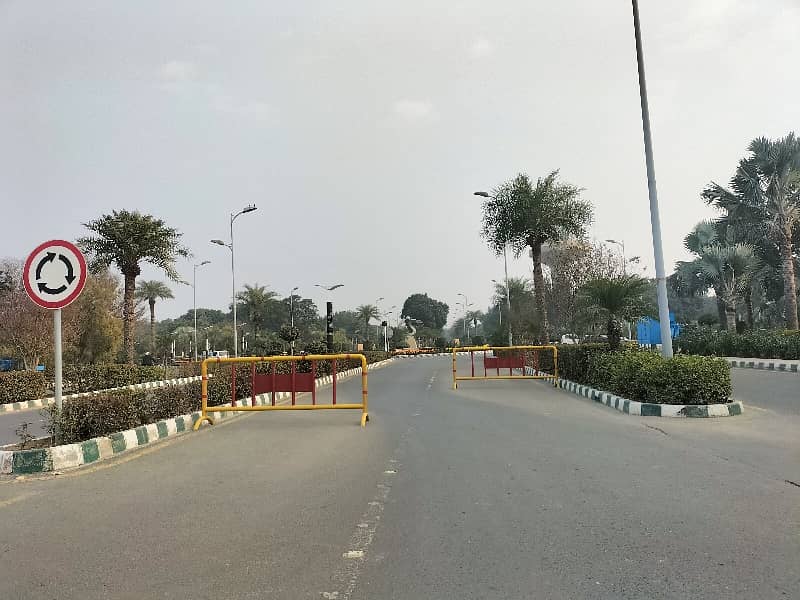 2 Kanal Plot For Sale In C Block 0