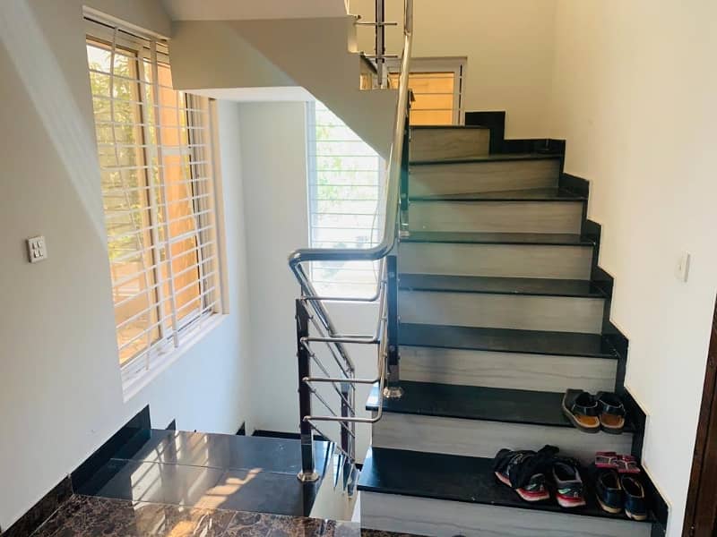10 Marla Old House For Sale 5