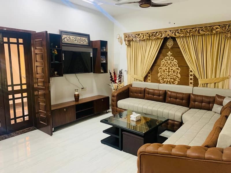 10 Marla Old House For Sale 9