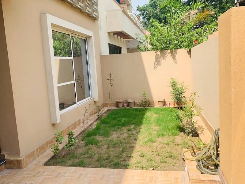 10 Marla Old House For Sale 15