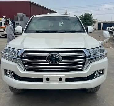 Monthli Basis Rent A Car With Driver / Self Drive Available Karachi 5