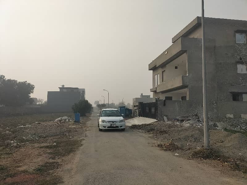 10 Marla Plot Available For Sale 5