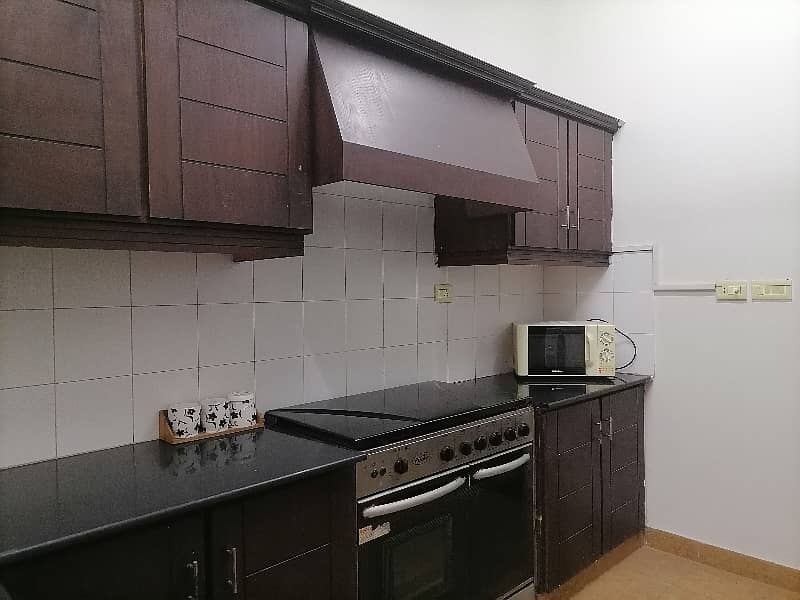 Get A 5 Marla Flat For Rent In Askari 11 - Sector C 20
