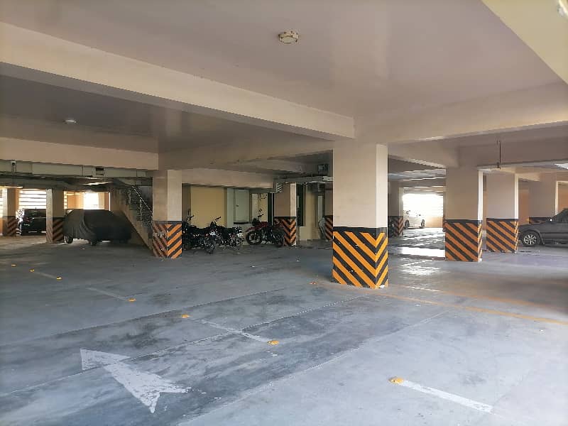 10 Marla Flat For Sale In Askari 11 - Sector B Lahore 30