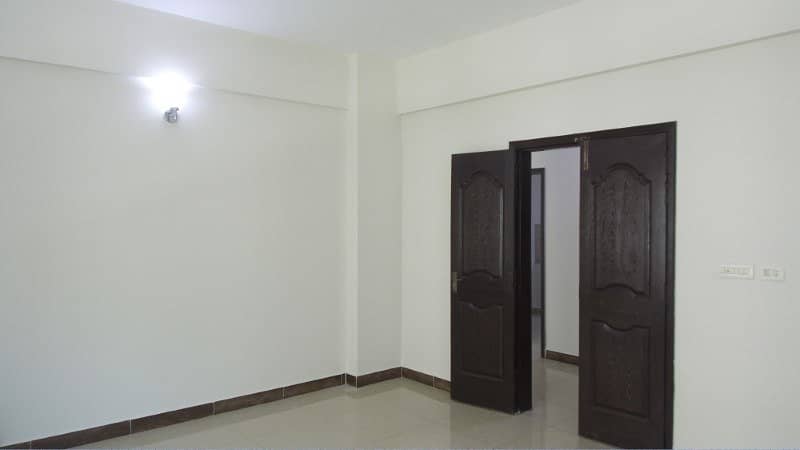 A 10 Marla Flat Is Up For Grabs In Askari 11
