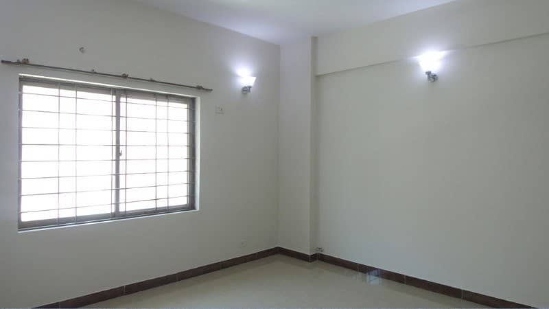 A 10 Marla Flat Is Up For Grabs In Askari 12