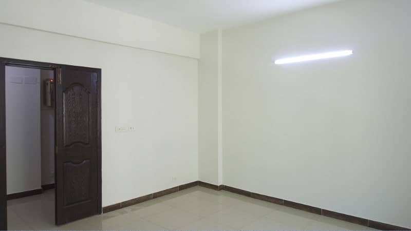 A 10 Marla Flat Is Up For Grabs In Askari 13