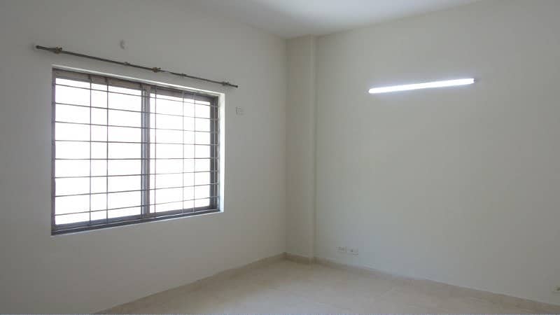 A 10 Marla Flat Is Up For Grabs In Askari 22