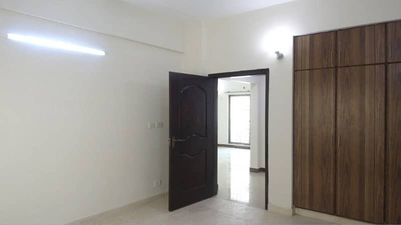 A 10 Marla Flat Is Up For Grabs In Askari 25