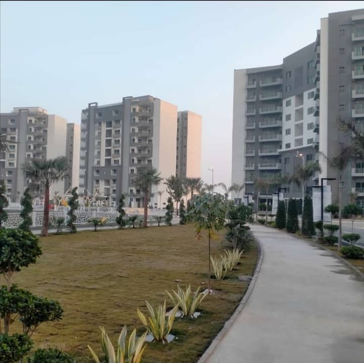10 Marla Flat Is Available In Affordable Price In Askari 11 - Sector D 18