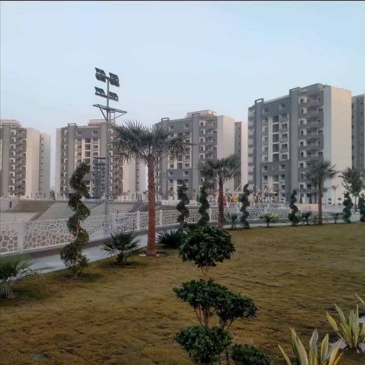 10 Marla Flat Is Available In Affordable Price In Askari 11 - Sector D 20