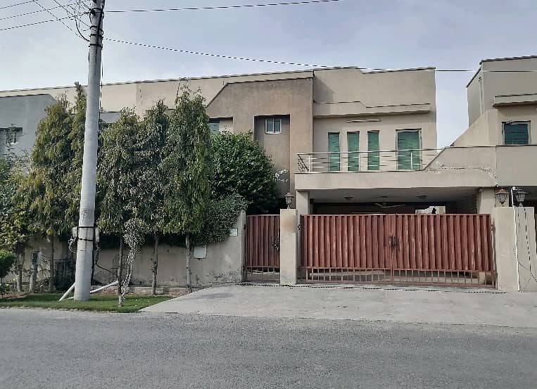 Reserve A Facing Park House Of 14 Marla Now In Askari 11 - Sector A 0