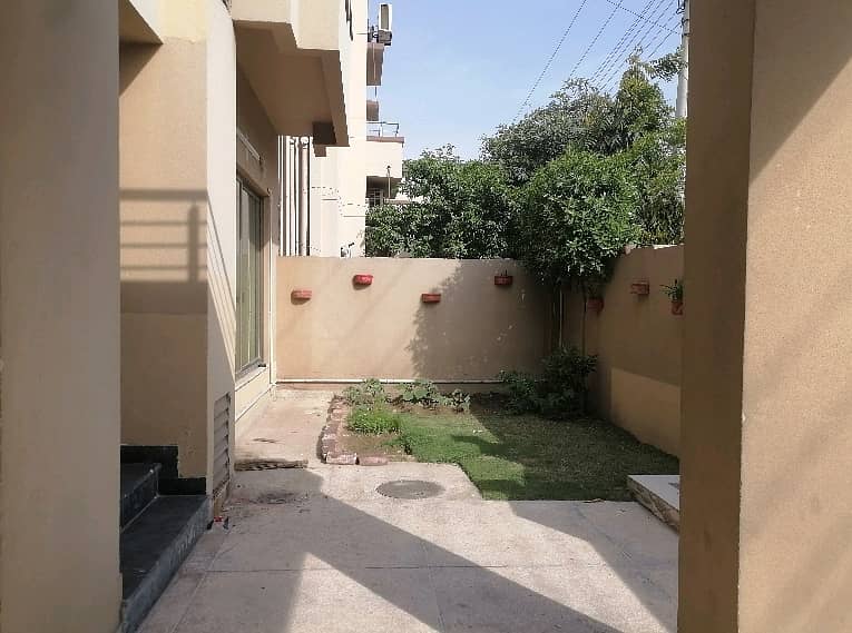 Reserve A Facing Park House Of 14 Marla Now In Askari 11 - Sector A 2