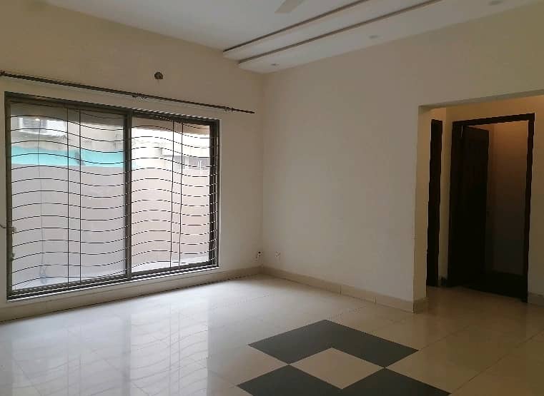 Reserve A Facing Park House Of 14 Marla Now In Askari 11 - Sector A 8