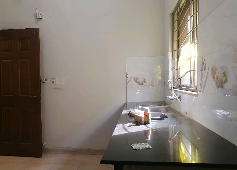Reserve A Facing Park House Of 14 Marla Now In Askari 11 - Sector A 14