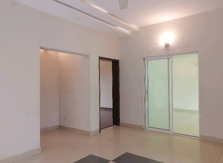 Ideal 10 Marla House Has Landed On Market In Askari 11 - Sector A, Lahore 6