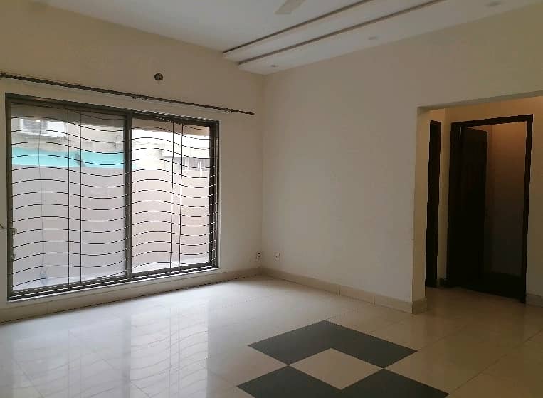 Ideal 10 Marla House Has Landed On Market In Askari 11 - Sector A, Lahore 7