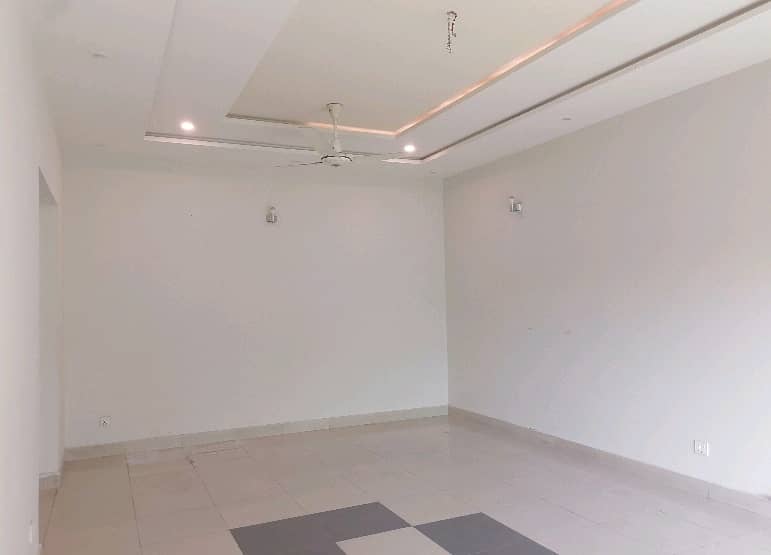 Ideal 10 Marla House Has Landed On Market In Askari 11 - Sector A, Lahore 10
