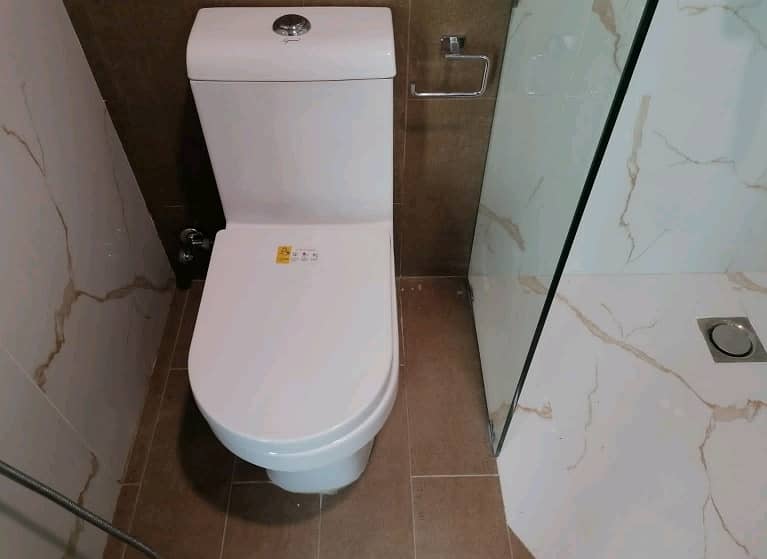 Facing Park 10 Marla Flat In Askari 11 - Sector D 8