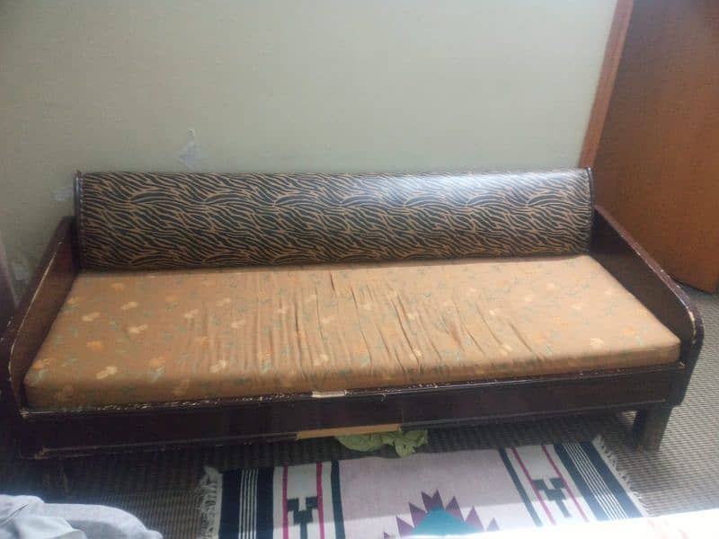 5 Seater sofa set for sale. 1