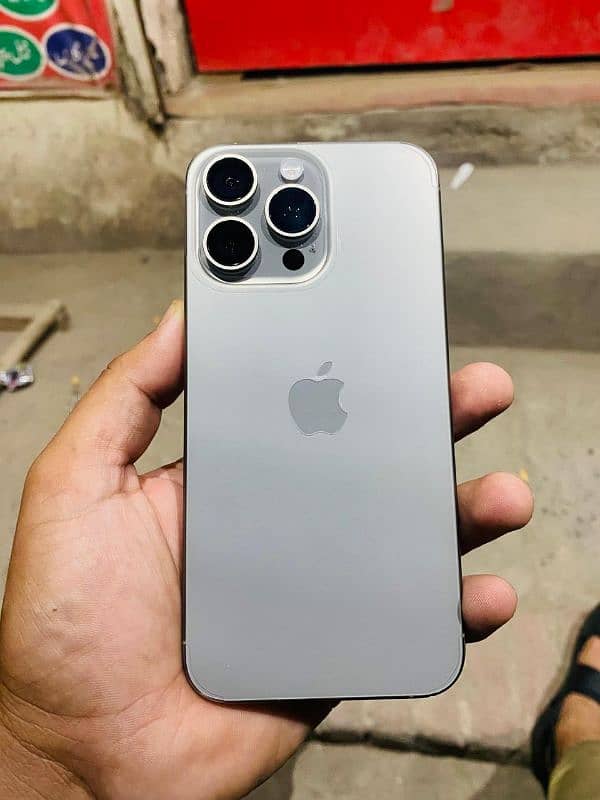 Iphone 15 pro max  non pta water pack 0