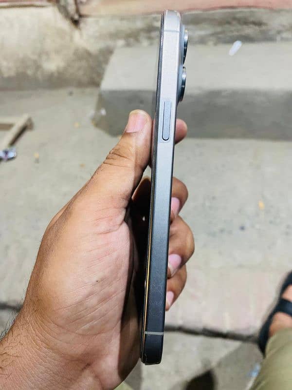 Iphone 15 pro max  non pta water pack 2