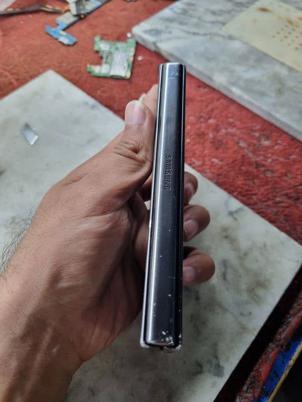 Samsung Z Fold 4 Non pta 8