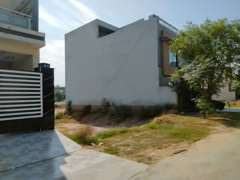 EXCELLENT LOCATION LEVEL PLOT AMONG HOUSES IS FOR SALE 6