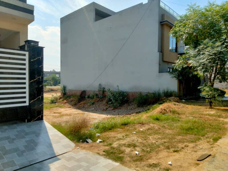 EXCELLENT LOCATION LEVEL PLOT AMONG HOUSES IS FOR SALE 7