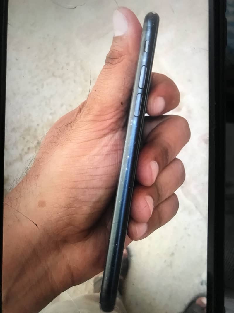iPhone 7 32GB PTA APPROVED CONDITION SEE IN PICS 8