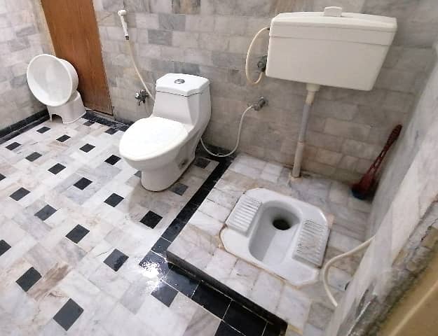 10 Marla House Is Available In Allama Iqbal Town - Nishtar Block 4