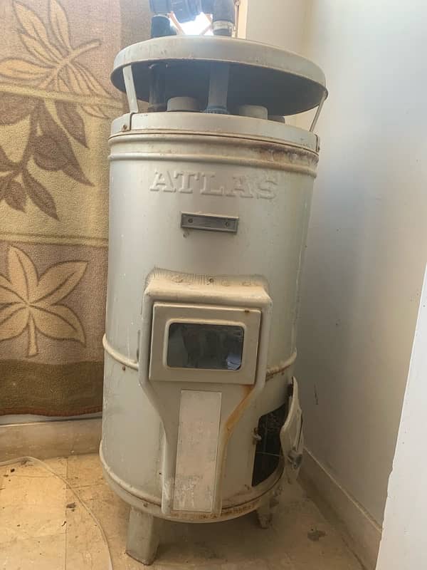 Geyser For Sale in 8/10 Condition | Geyser/ Heater for Sale | Atlas 1