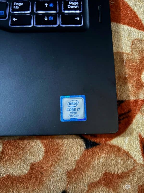 Dell laptop core I7 7 latitude 7600 4