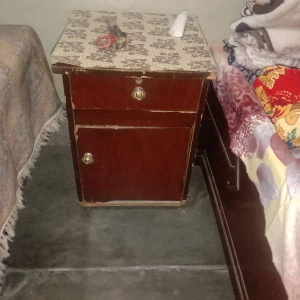 Double bed dressing side table 3