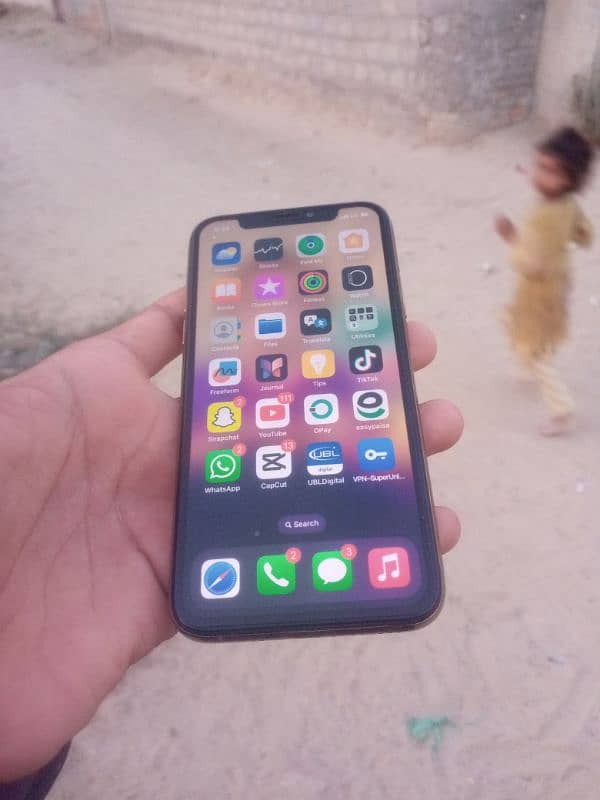 iPhone XS 64GB battery 96 10 by 10 5