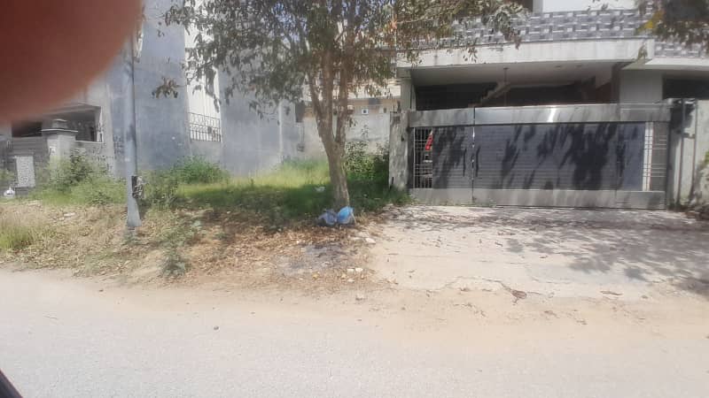 Builders location plot for sale in street 200 3