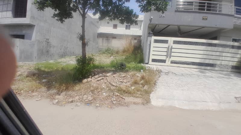 Builders location plot for sale in street 200 5