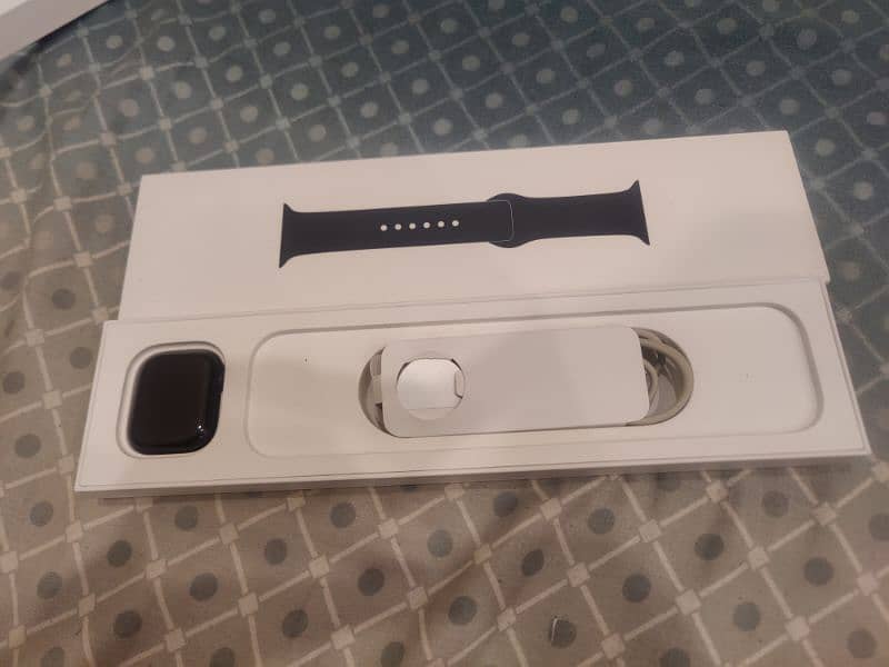 Apple Watch Series 7 Midnight 3
