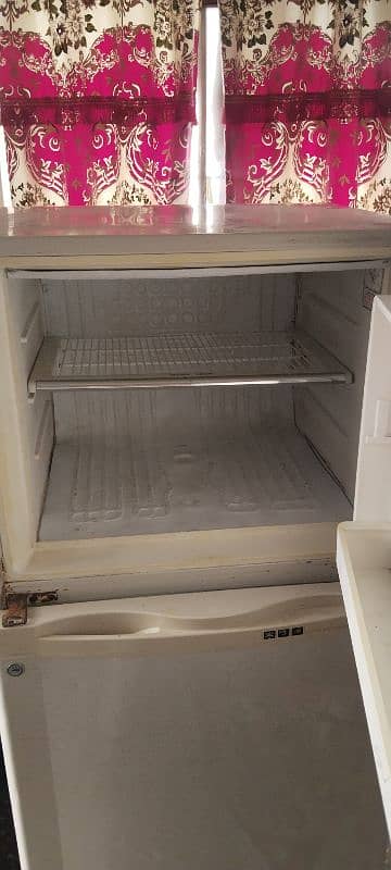 Dawlance Fridge with original compressor. 3