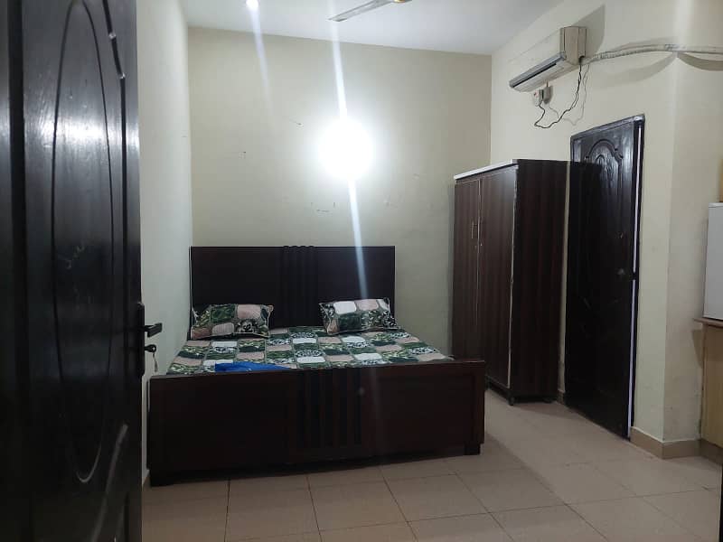 1 Bedroom Fully Furnished Flat For Sale In Block H-3 Johar Town Lahore 2
